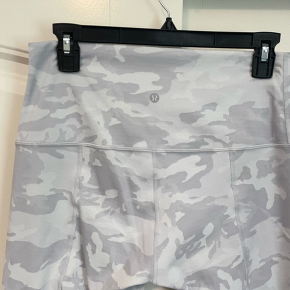 Lululemon Wunder Under High-Rise *Roll Down Scallop Full-On Luxtreme 23" size 10 - Picture 6 of 9